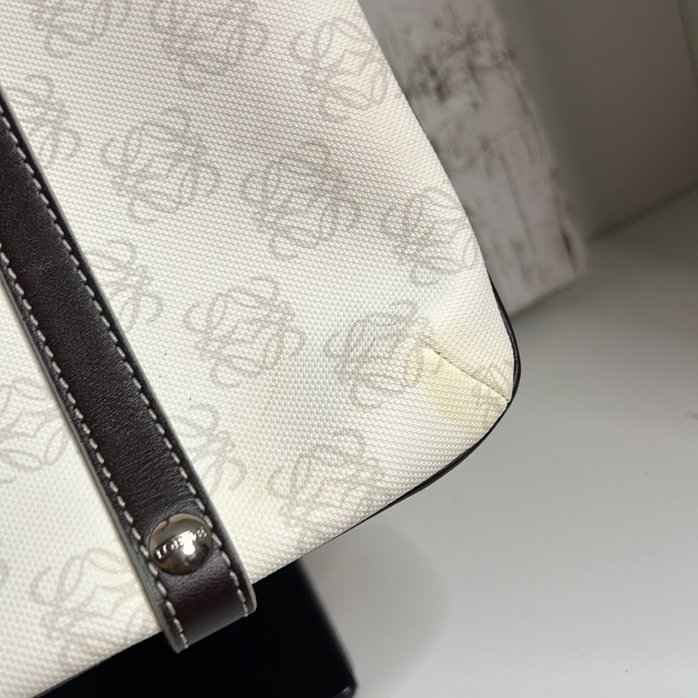 Loewe White Tote Bag - Picture 9 of 12